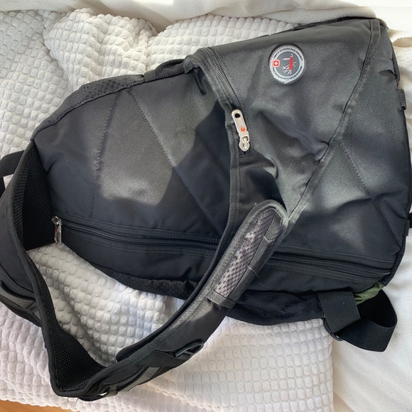 SwissGear Backpack - Picture 3 of 4